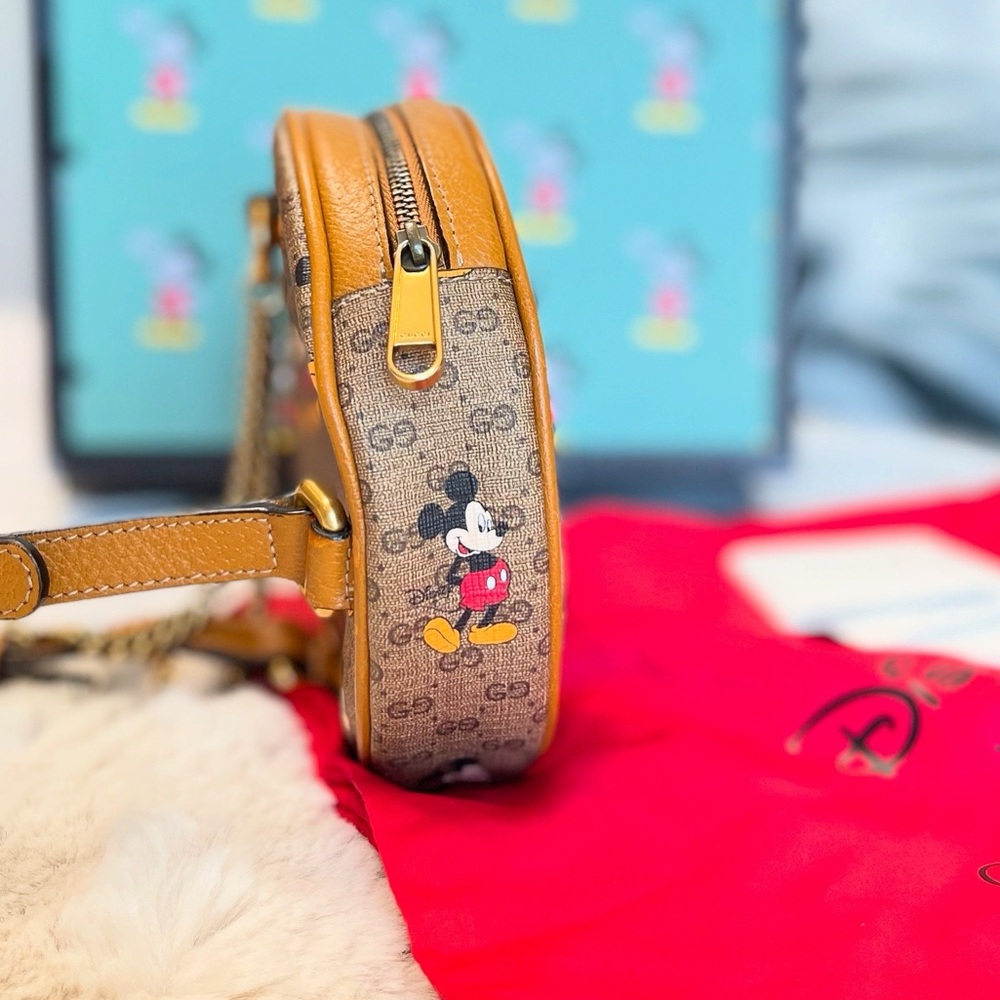 Gucci x Disney Micro GG Supreme Round Mickey Mouse Backpack - Picture 4 of 16